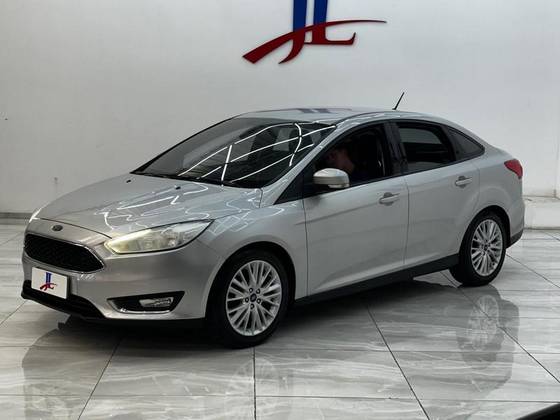 FORD FOCUS 2.0 SE 16V FLEX 4P POWERSHIFT